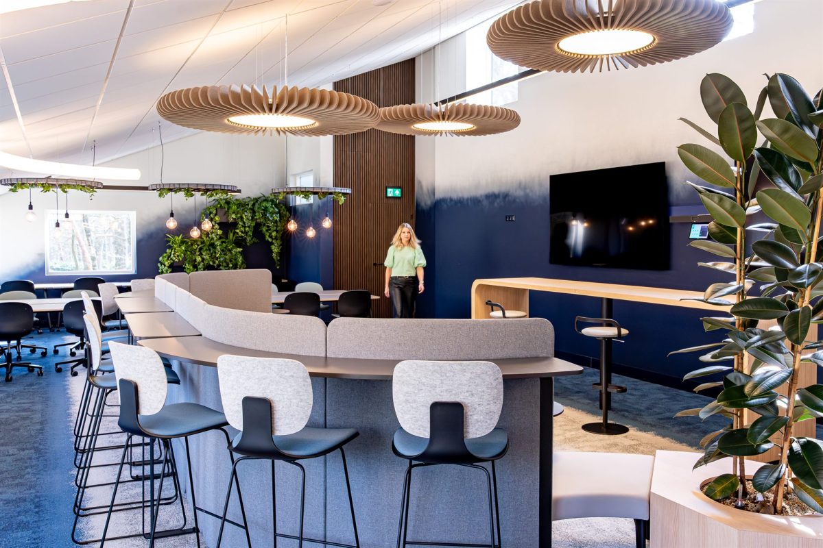 Momentum EMEA – interieurontwerp door VORMule