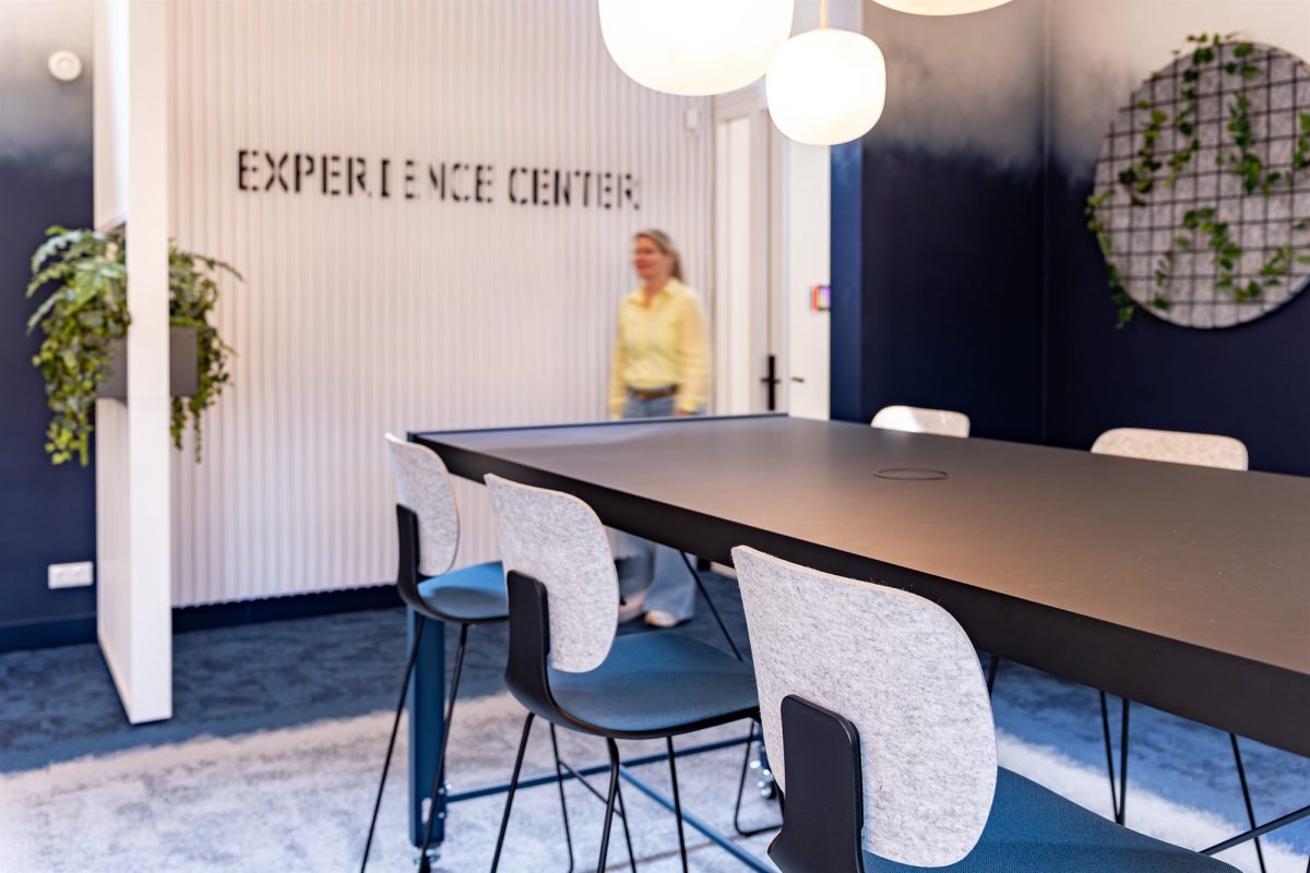 Momentum EMEA – interieurontwerp door VORMule