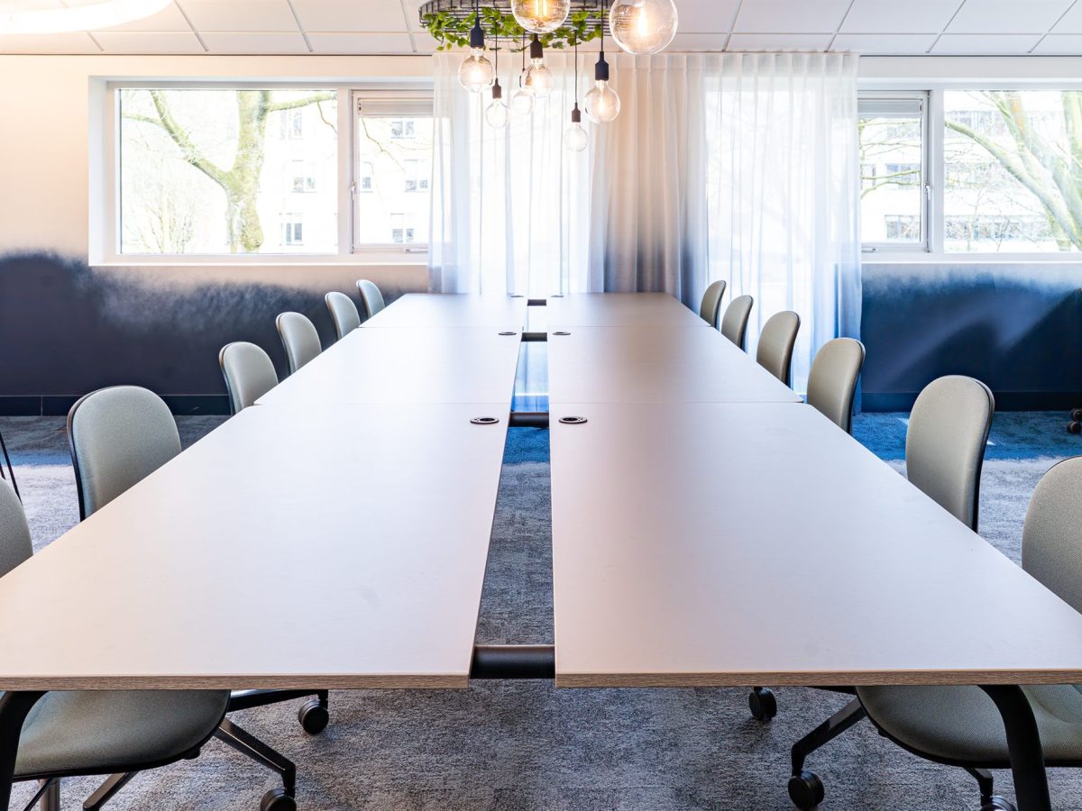 Momentum EMEA – interieurontwerp door VORMule