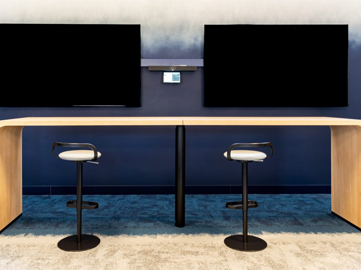 Momentum EMEA – interieurontwerp door VORMule